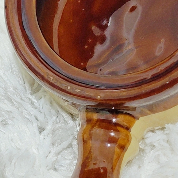 Vintage Stoneware Mini Crock Pot with Handle and Lid - Picture 9 of 10